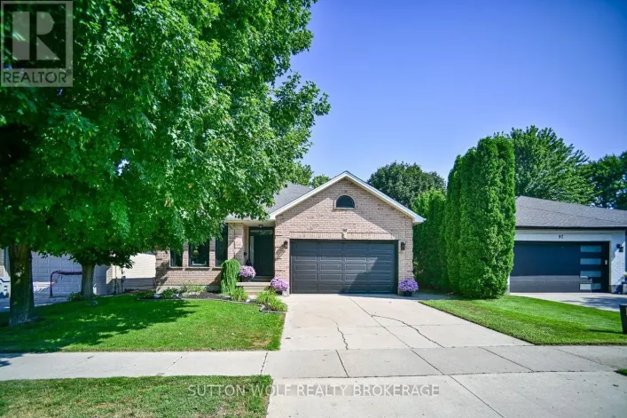 95 MIDDLESEX DRIVE, Strathroy-Caradoc