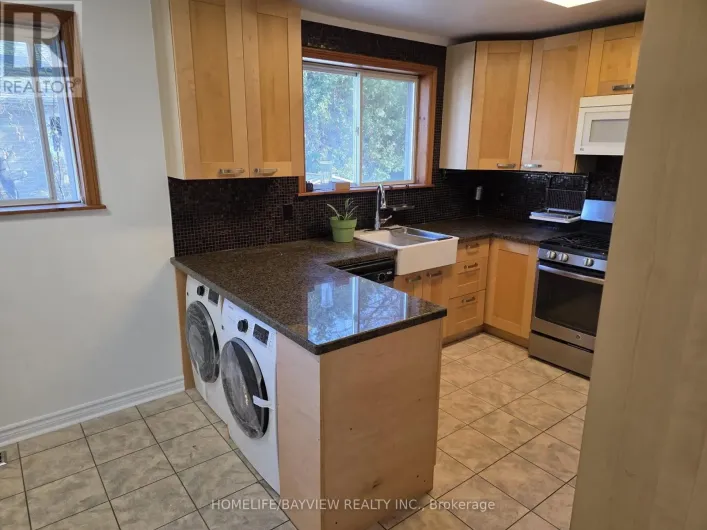 95 MURRAY DRIVE, Aurora