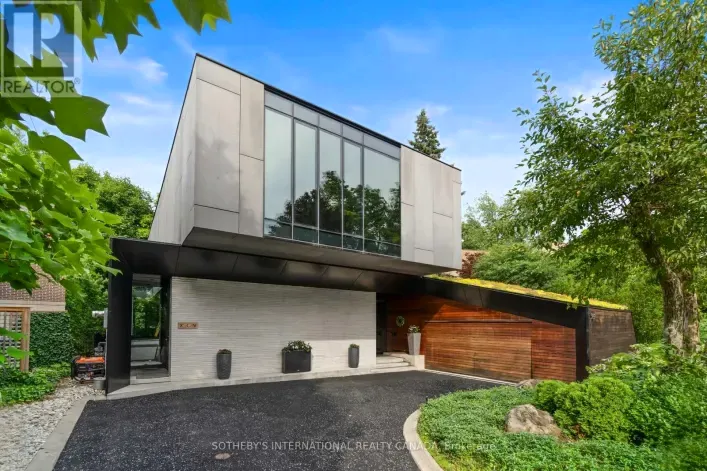House for sale: 95 RIVERVIEW DRIVE, Toronto
