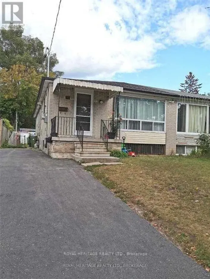 95 SANTAMONICA BOULEVARD, Toronto