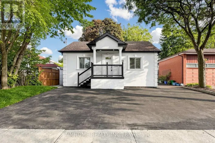 95 STEELES AVENUE E, Toronto