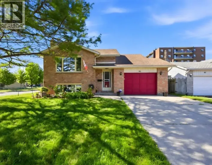 95 Turner DRIVE, Sarnia