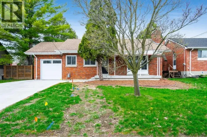 95 TWEEDSMUIR AVENUE East, Chatham
