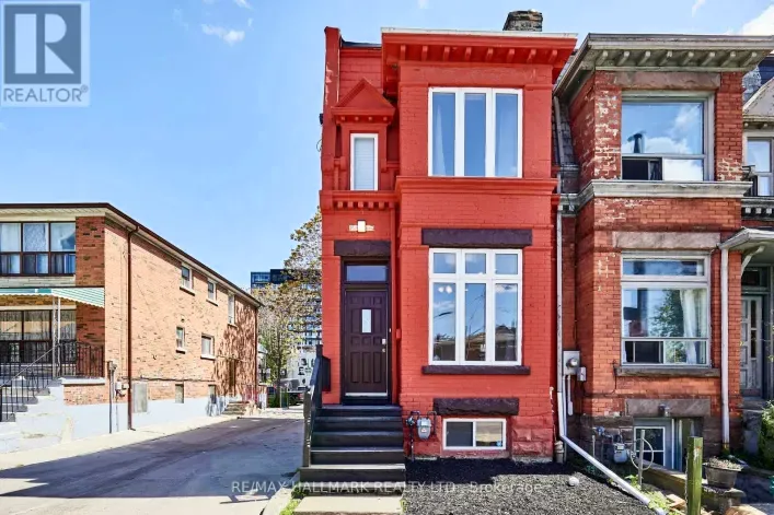 Row / Townhouse for sale: 95 WOLSELEY STREET, Toronto