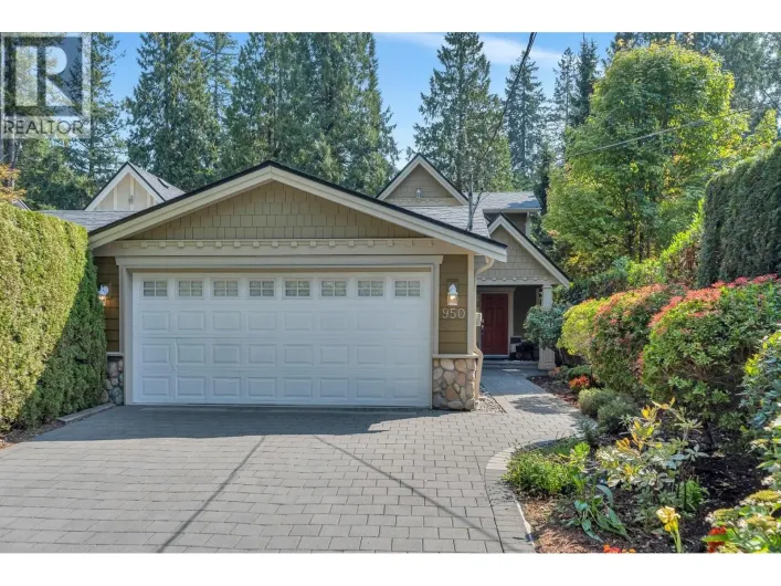 950 SEYMOUR BOULEVARD, North Vancouver