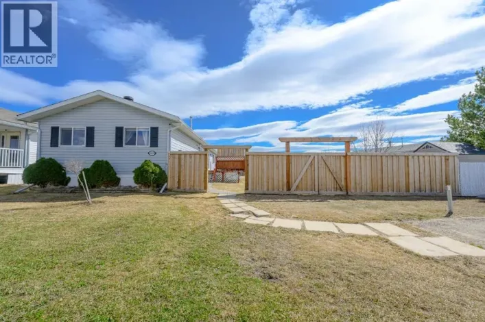 9509 109 Avenue, Clairmont