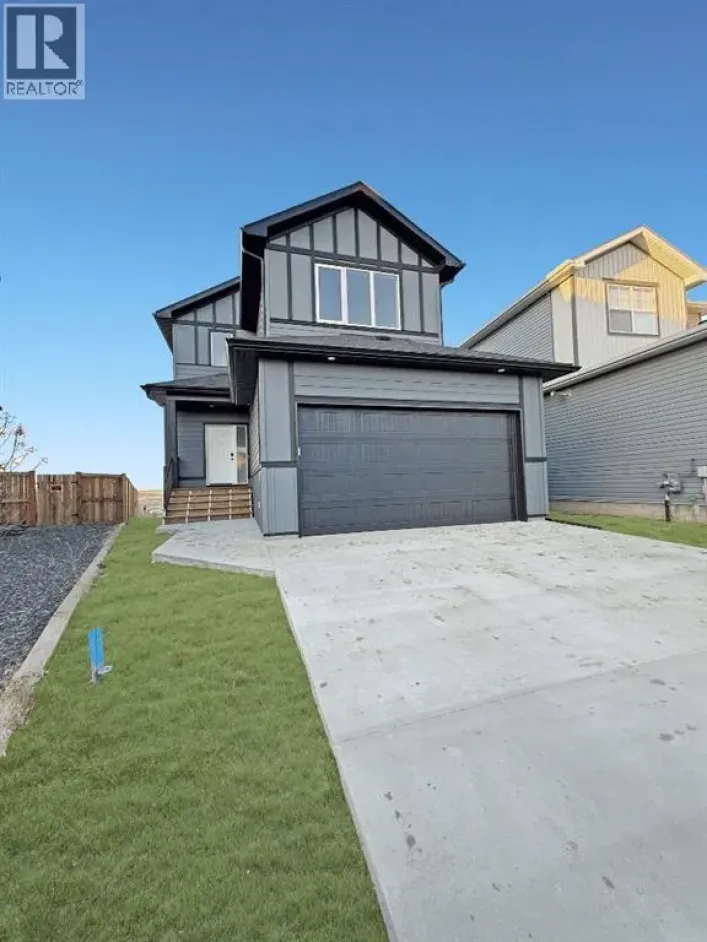 House for sale: 951 41 Avenue N, Lethbridge