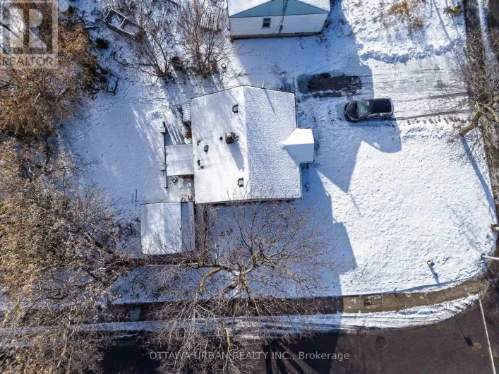 951 MERIVALE ROAD, Ottawa