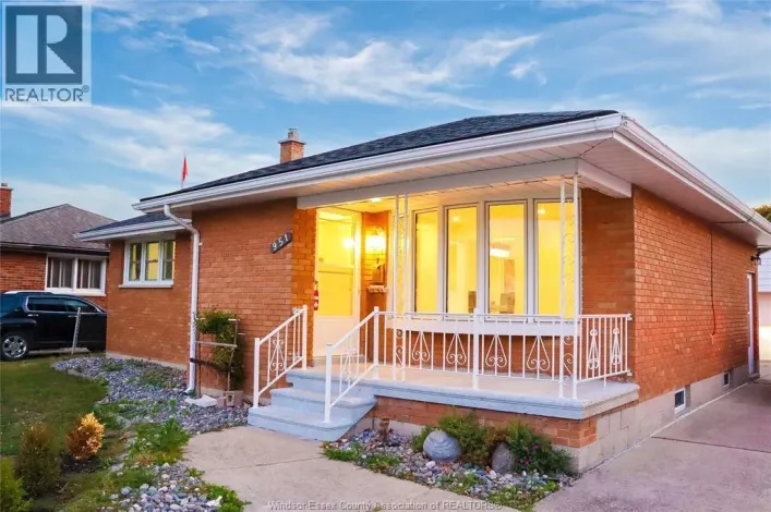 951 RIVERDALE, Windsor