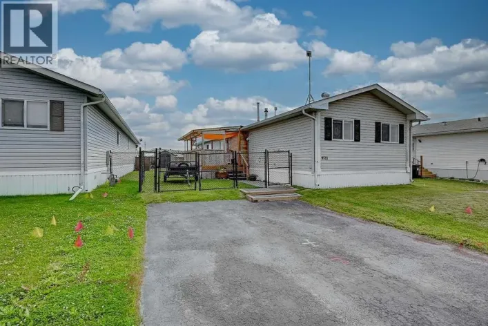 9511 111 Avenue, Clairmont