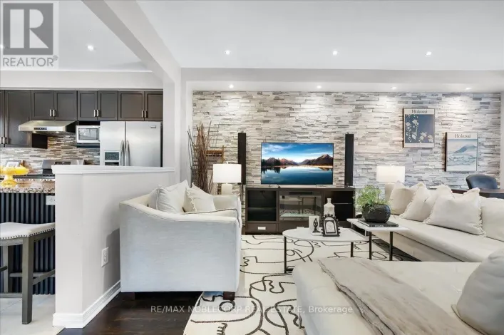 952 BRIMORTON DRIVE, Toronto