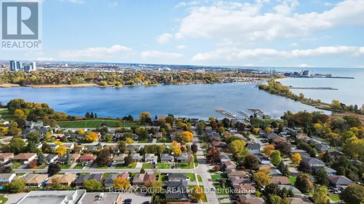 952 OKLAHOMA DRIVE, Pickering