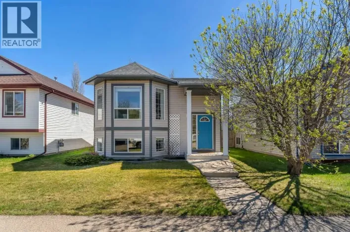 952 Silver Creek Drive NW, Airdrie