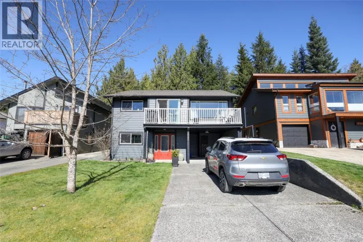 9522 Scott St, Port Hardy