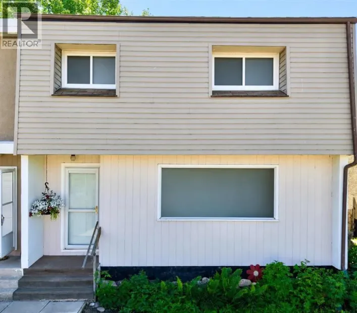 9527 89 Avenue, Peace River