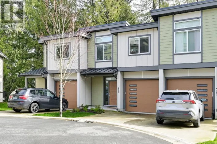 953 Echo Valley Pl, Langford