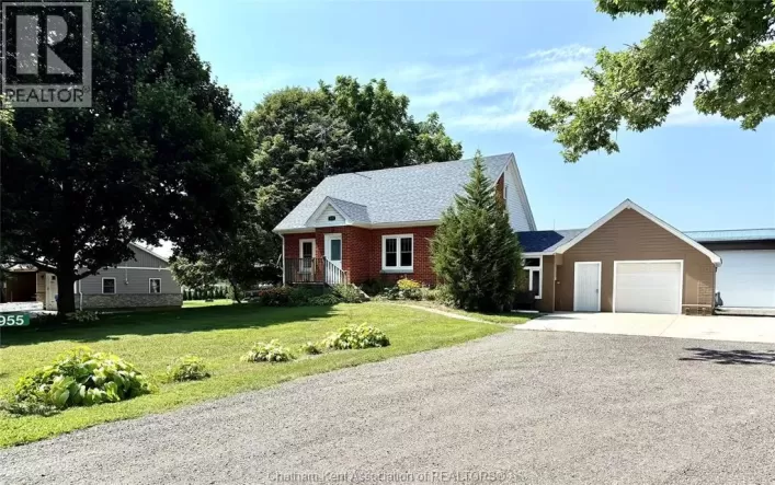 955 MCNAUGHTON AVENUE East, Chatham