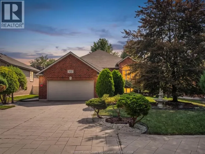 955 North Talbot ROAD, Windsor