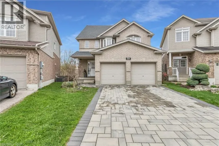 House for sale: 956 BANFFSHIRE Court, Kitchener