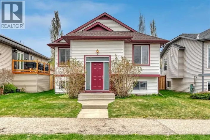956 Silver Creek Drive NW, Airdrie