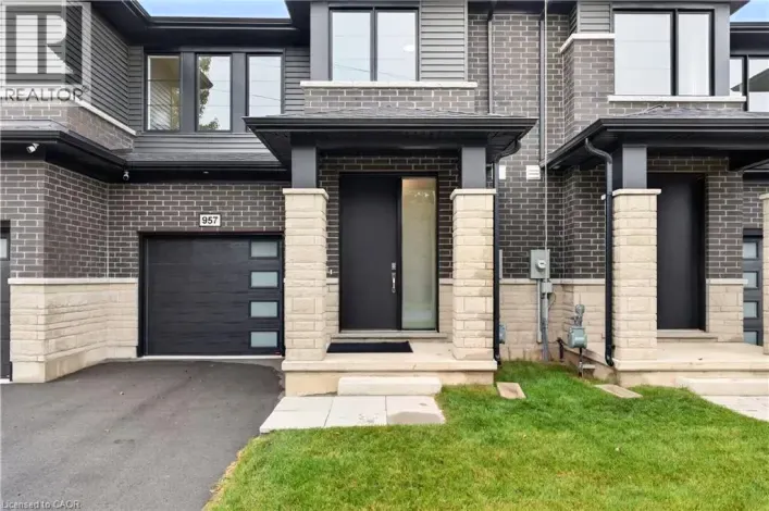 957 CLARE Avenue, Welland