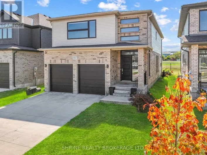 957 HOLTBY COURT, London North