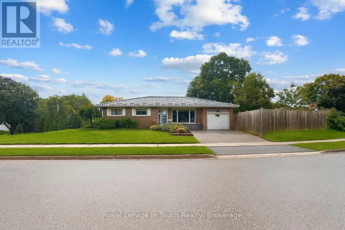 958 MONTREAL STREET, Midland