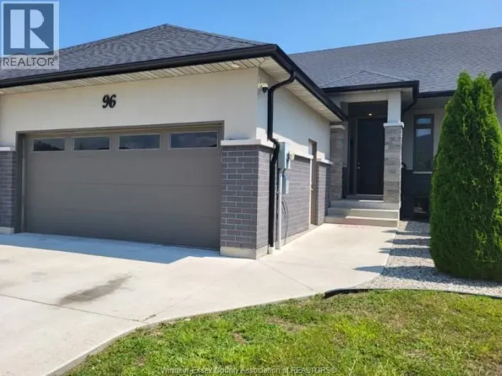 96 CAROLINA WOODS, Leamington