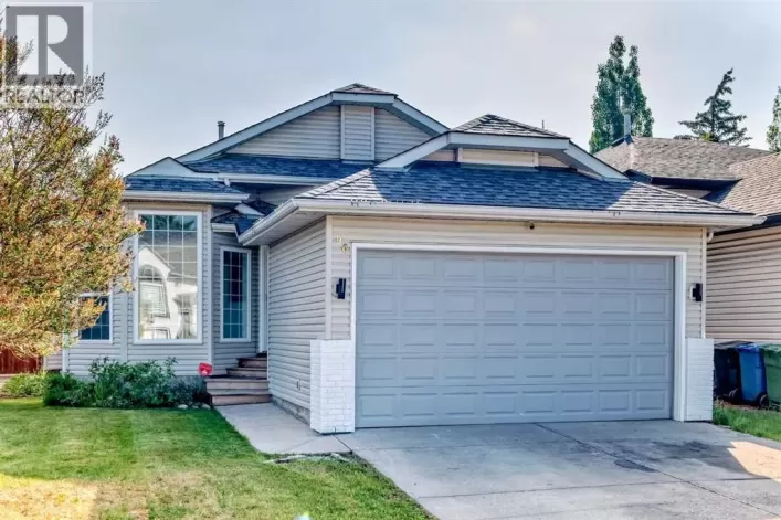 96 Douglas Ridge Close SE, Calgary