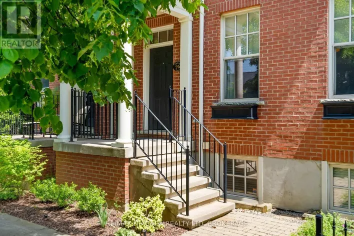 96 GARRISON VILLAGE DRIVE, Niagara-on-the-Lake