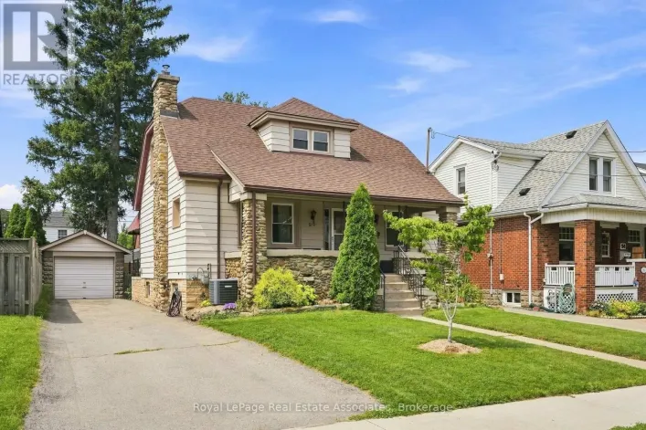 96 HUXLEY AVENUE S, Hamilton