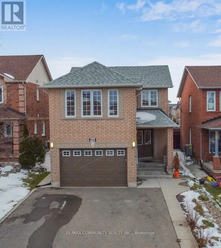96 MOSLEY CRESCENT, Brampton