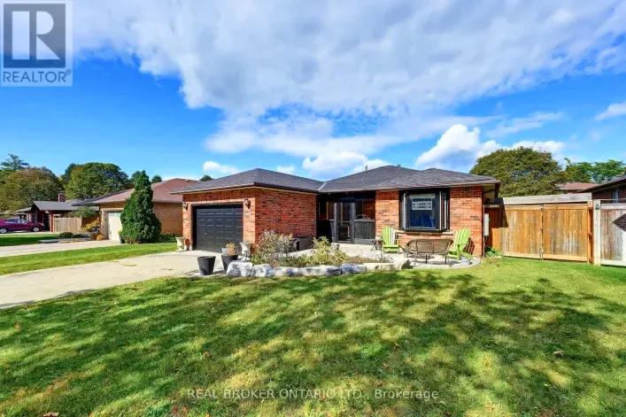 96 MUNRO CRESCENT, Uxbridge