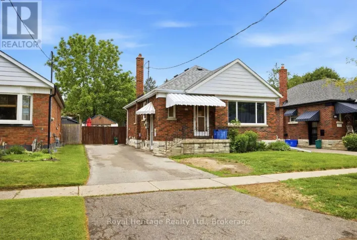 96 OAKES AVENUE, Oshawa