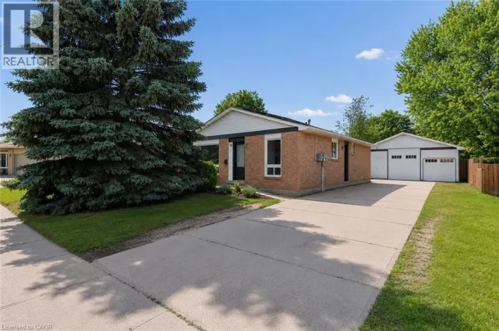 96 PATHFINDER Crescent, Kitchener
