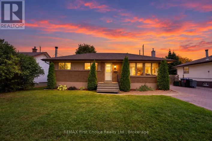 96 STARDUST CRESCENT, Thunder Bay