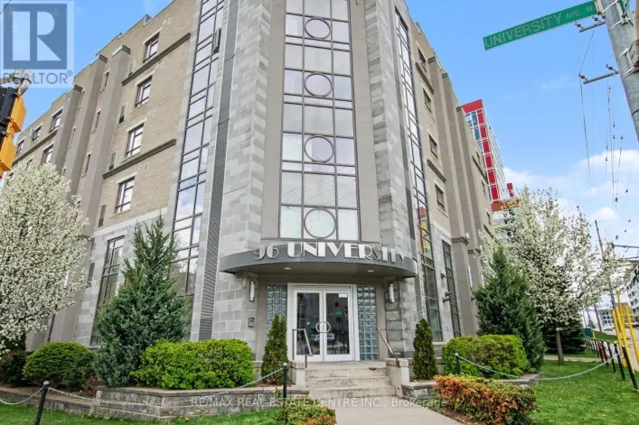 96 UNIVERSITY AVENUE W, Waterloo