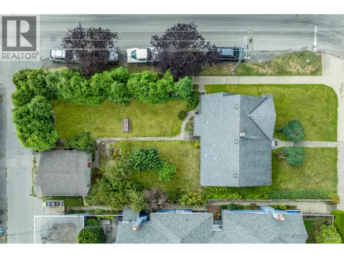 96 W 16TH AVENUE, Vancouver