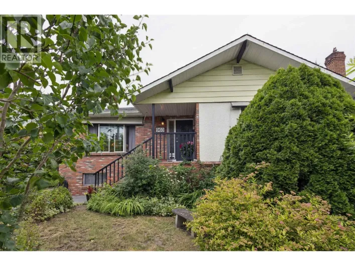 960 CLIFF AVENUE, Burnaby