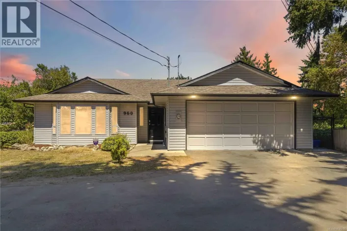 960 Dunford Ave, Langford