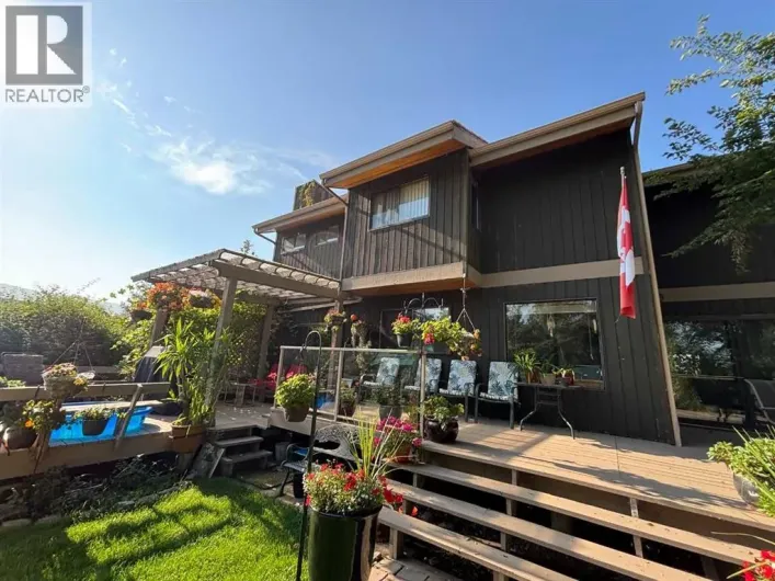 9602 71 Avenue, Peace River