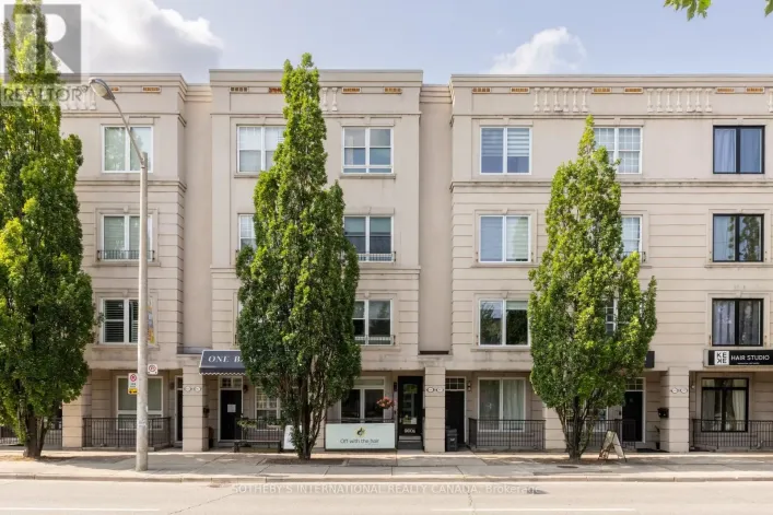 960A THE QUEENSWAY, Toronto