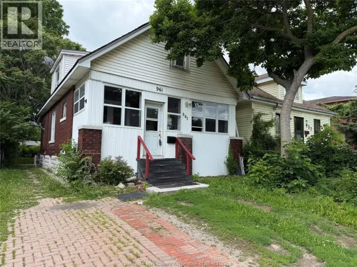 961 CAMPBELL, Windsor