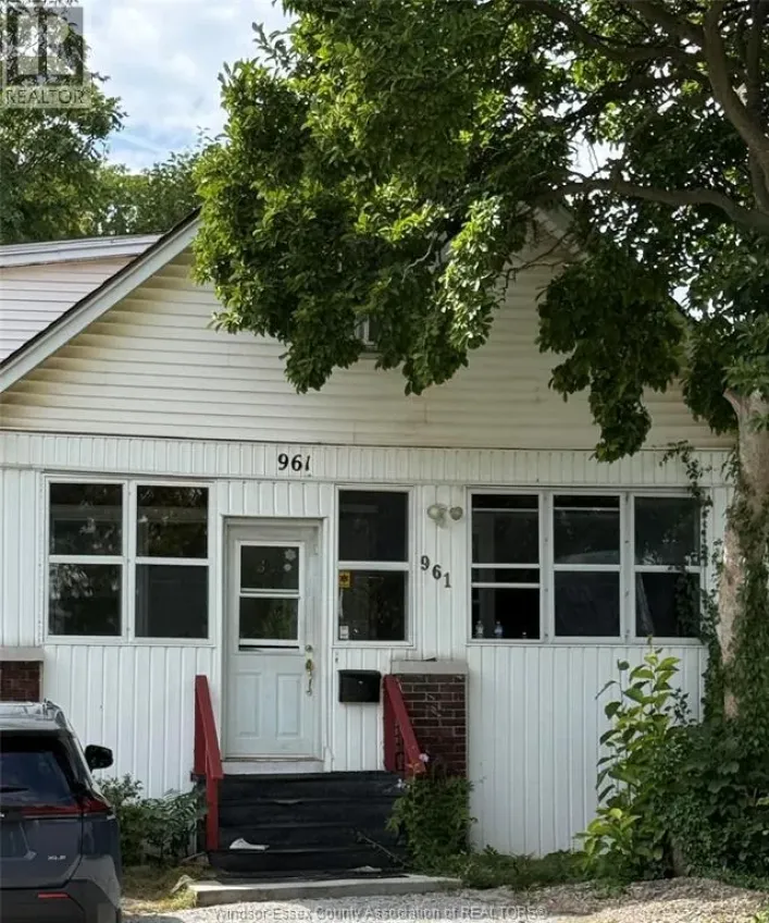 961 CAMPBELL, Windsor
