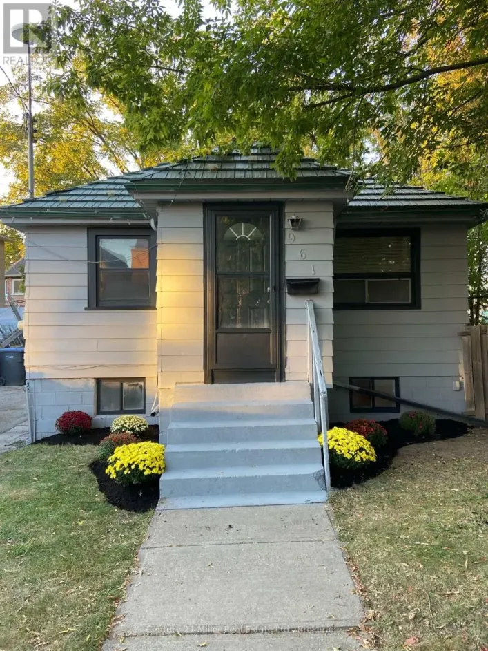 961 NINTH STREET, Mississauga