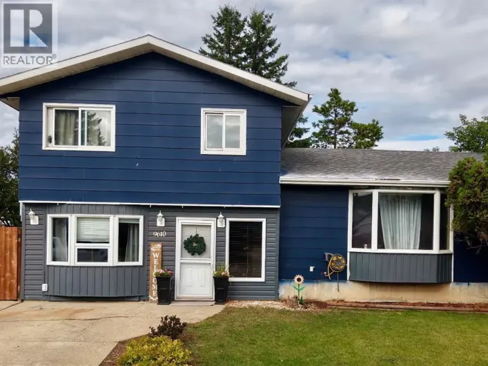 9610 74 Avenue, Peace River