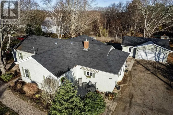 9612 Highway 10, Nictaux