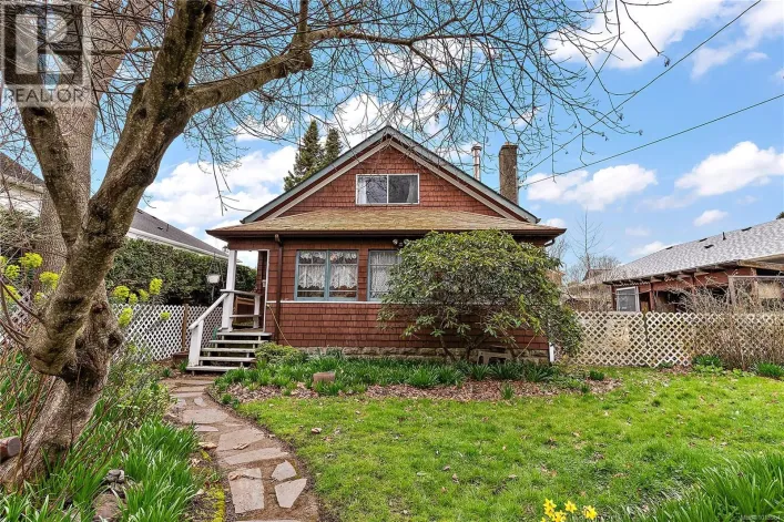 9616 Sixth St, Sidney