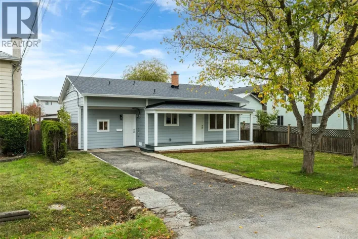 9617 Fourth St, Sidney