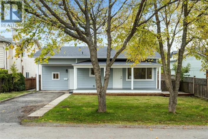 9617 Fourth St, Sidney